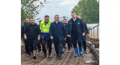 Başkan Büyükakın şiddetli yağıştan etkilenen bölgeleri gezdi