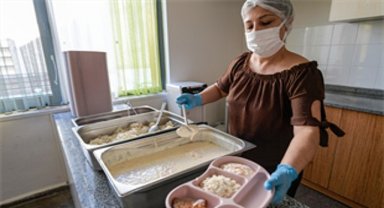 Büyükşehir Yuvamız İzmir'deki minikleri de unutmuyor
