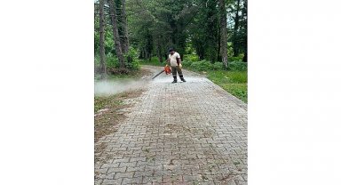 Gebze'deki mezarlıklarda yoğun mesai