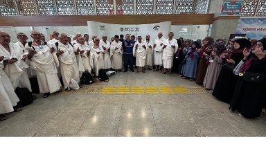 Gönüllere Dokunan Projede Üçüncü Kafile Umre Yolculuğunu Tamamlayıp Konya'ya Döndü