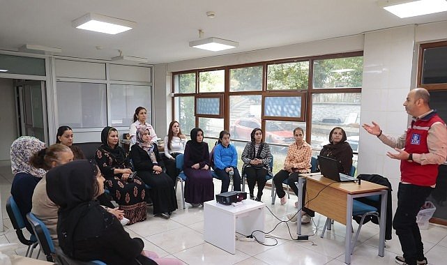 Konak'ta afet farkındalık eğitimleri devam ediyor