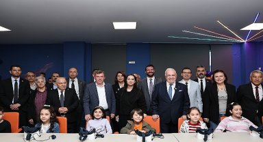 Nilüfer Belediyesi Dijital Deneyim Merkezi Açıldı